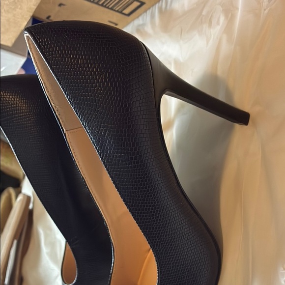 Jenn Ardor Black Classic Stiletto Heels - Picture 4 of 9